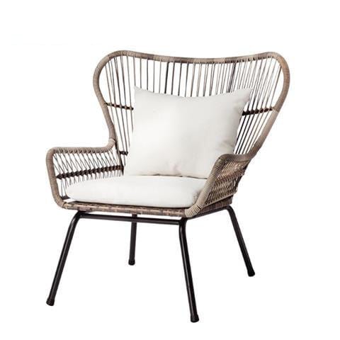 Outdoor curved chair