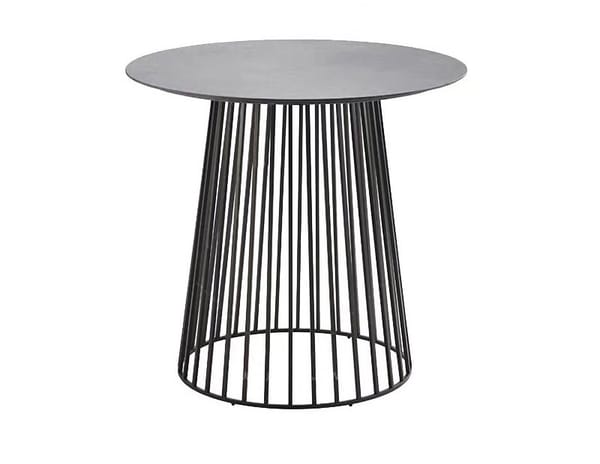 Garden courtyard round table