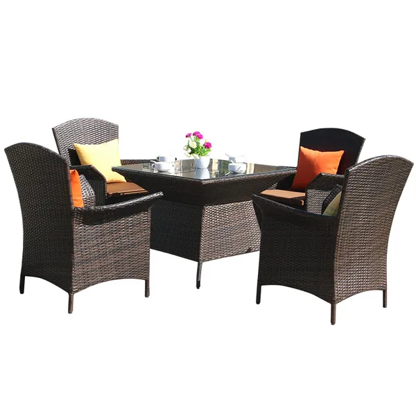 Casual outdoor dining room furniture