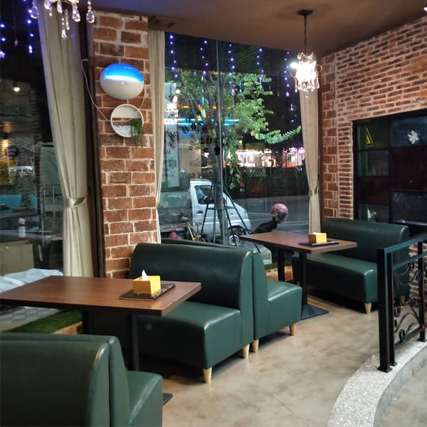Cheap table and chair restaurant booths
