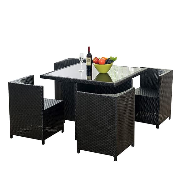 Four-person outdoor table and chairs