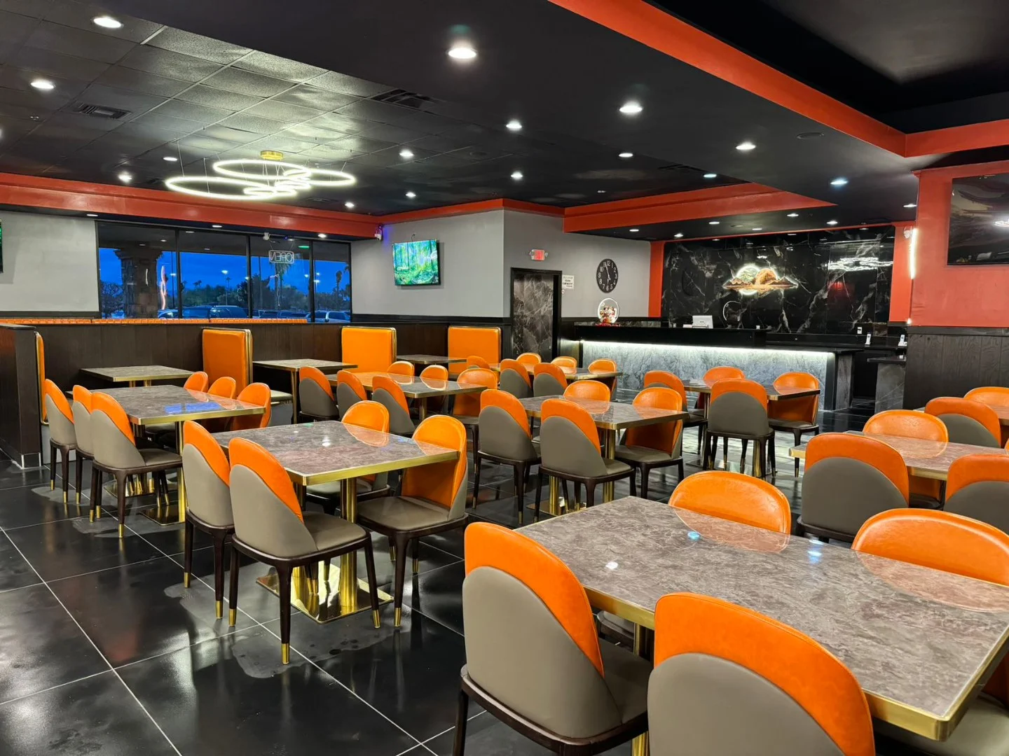 Customized seating for fusion restaurants