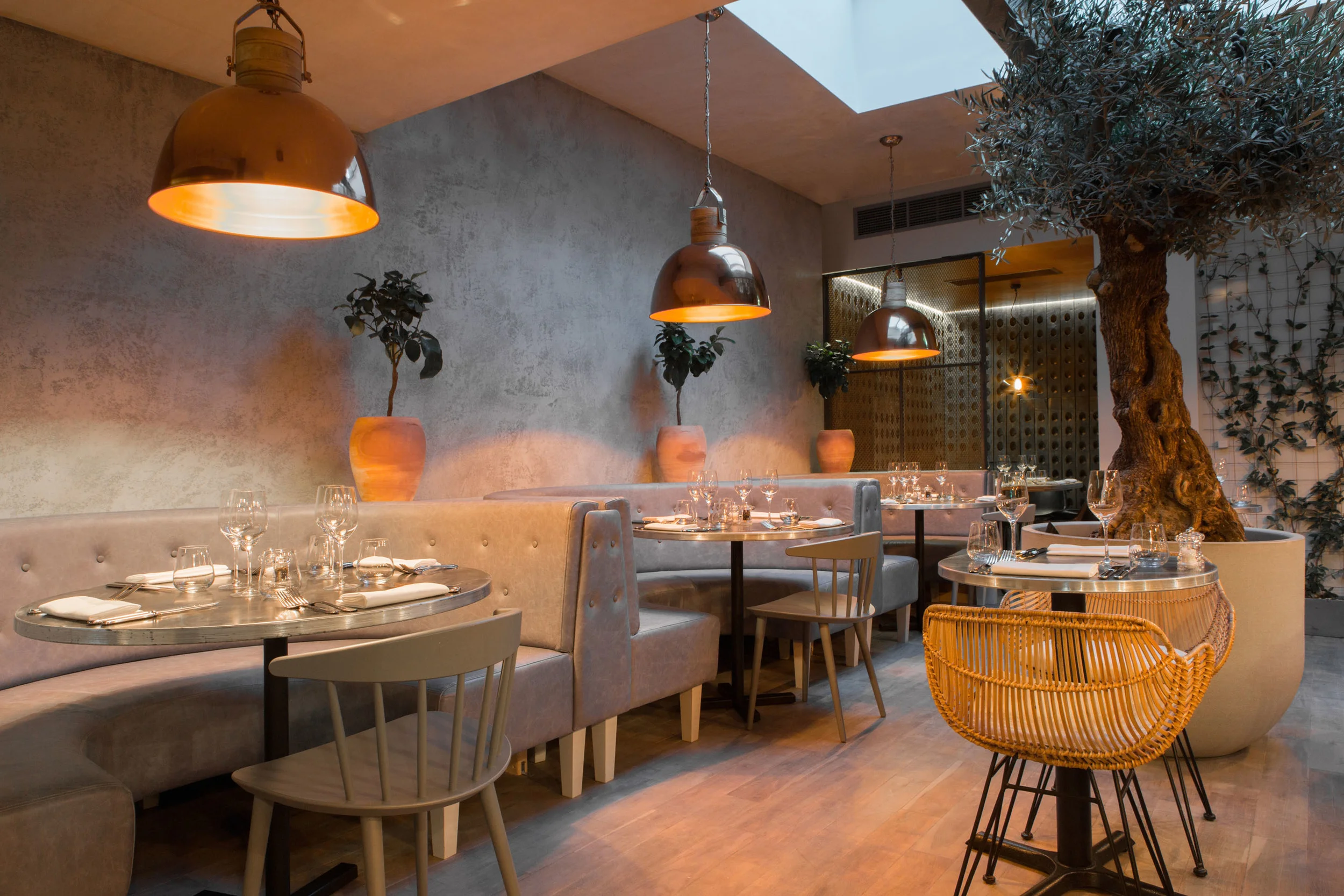 A-Scandinavian-Inspired-London-Restaurant-by-Kinnersley-Kent-Design_1.jpeg